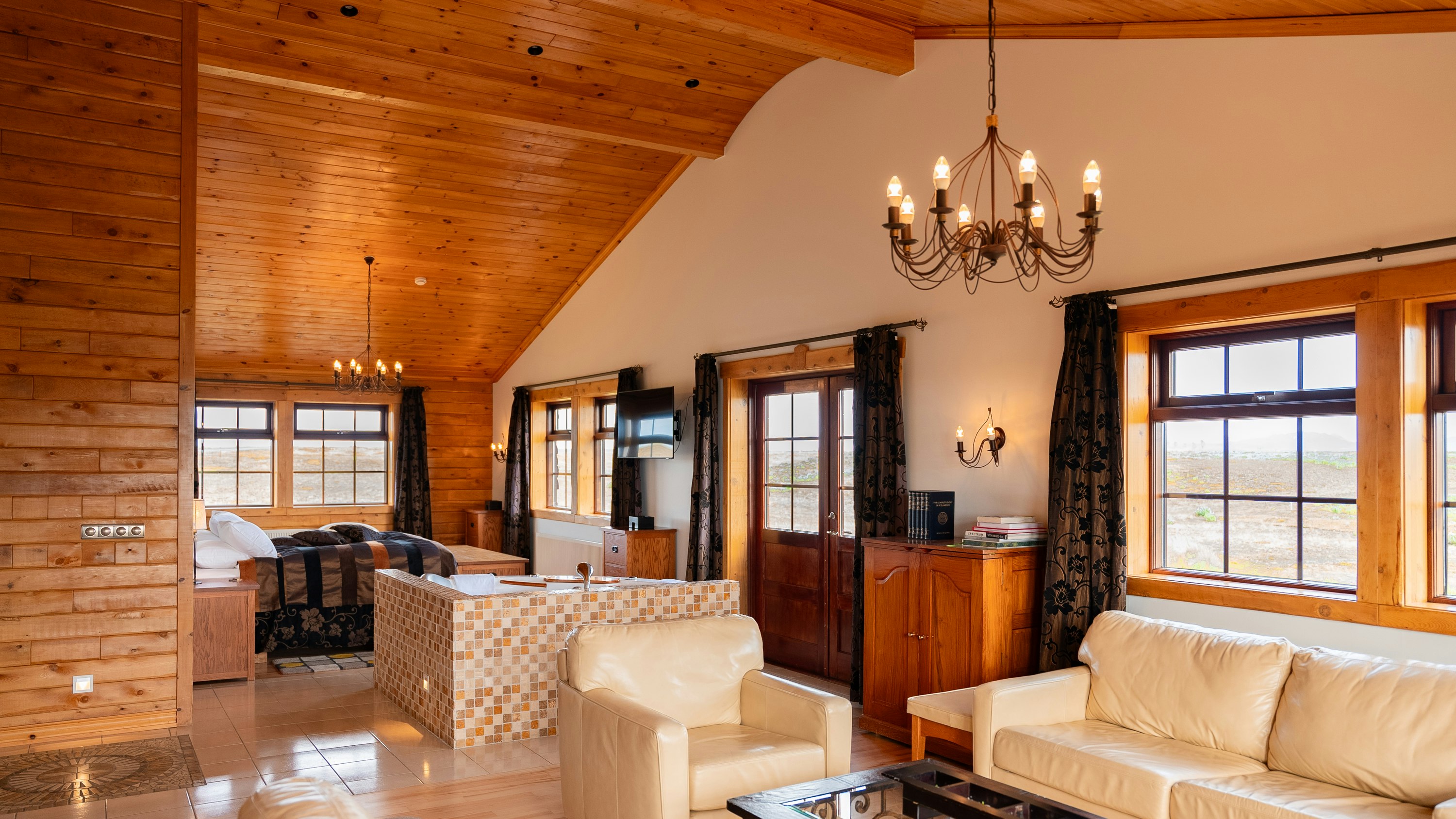 Royal Master Suite - Living Area