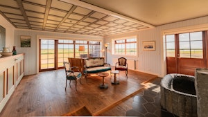 Icelandic Master Suite - Living Area