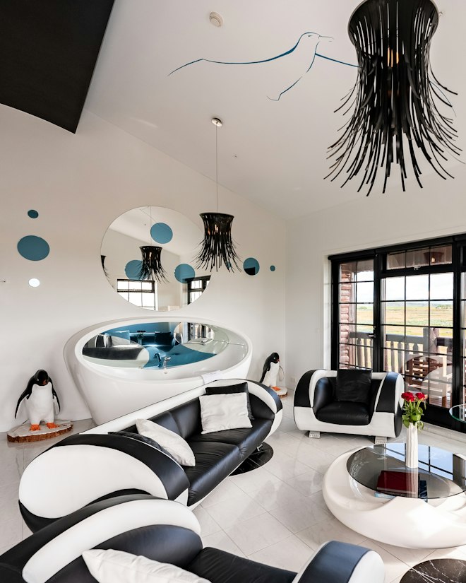 Antarctica Master Suite - Living Area