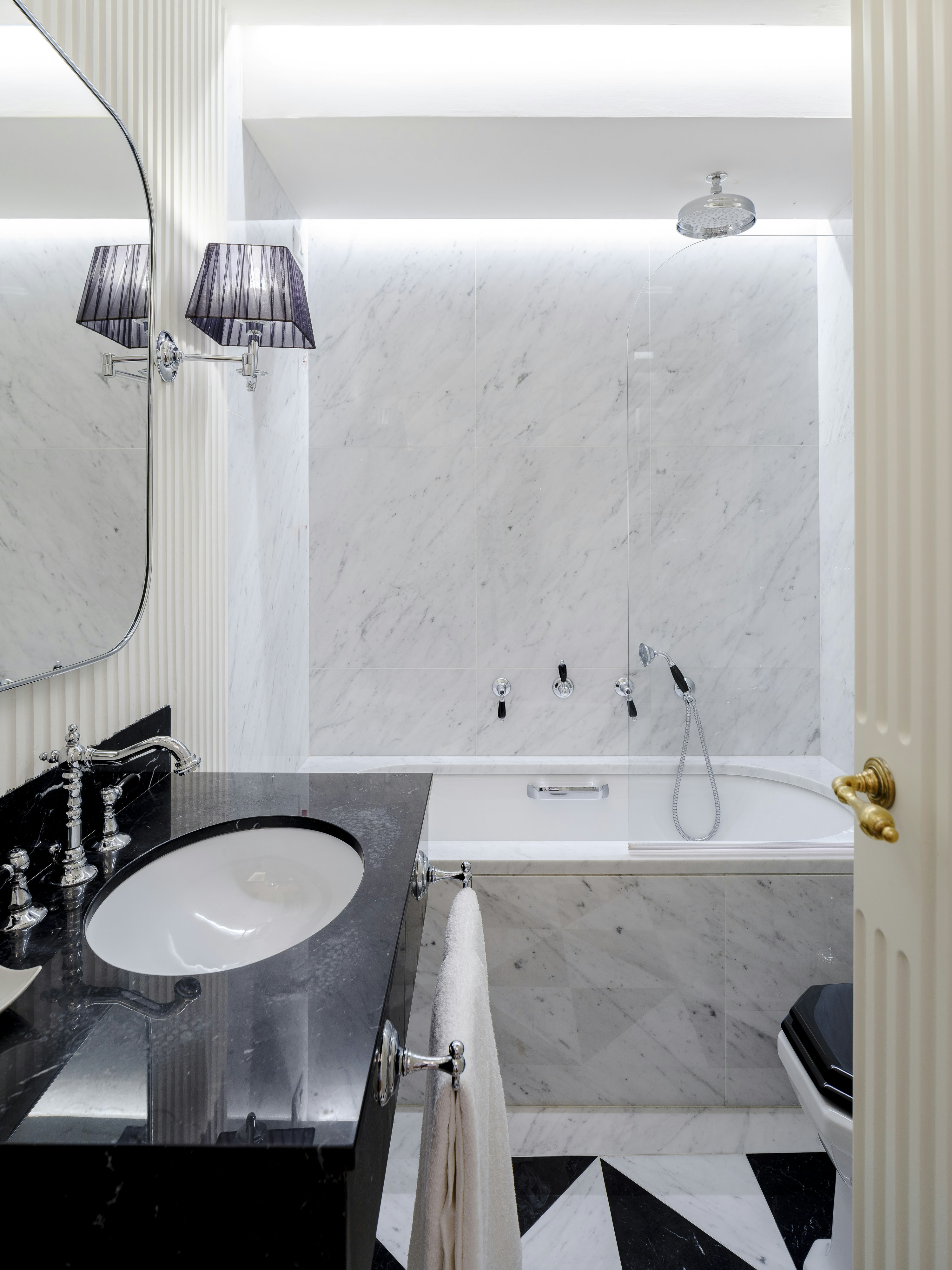 Executive Suite - Bathroom