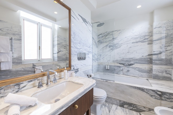 Premium - Bathroom