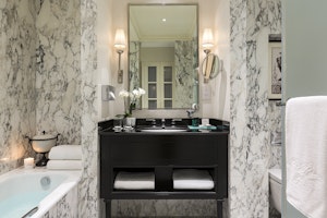 Superior Double Room - Bathroom