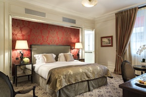 Suite - Deluxe Room