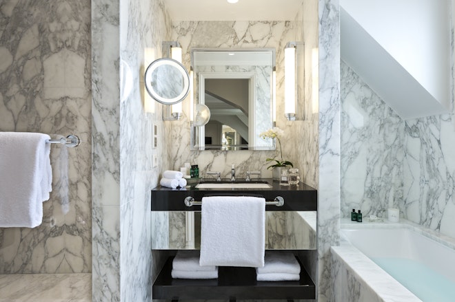 Terrace Junior Suite Bathroom