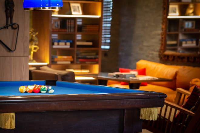 Le Fumoir Pool Table