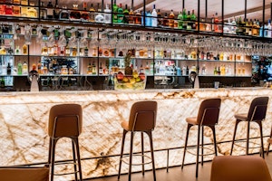 Lounge Bar