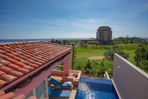 Premier Pool Villa Suite Maisonnette