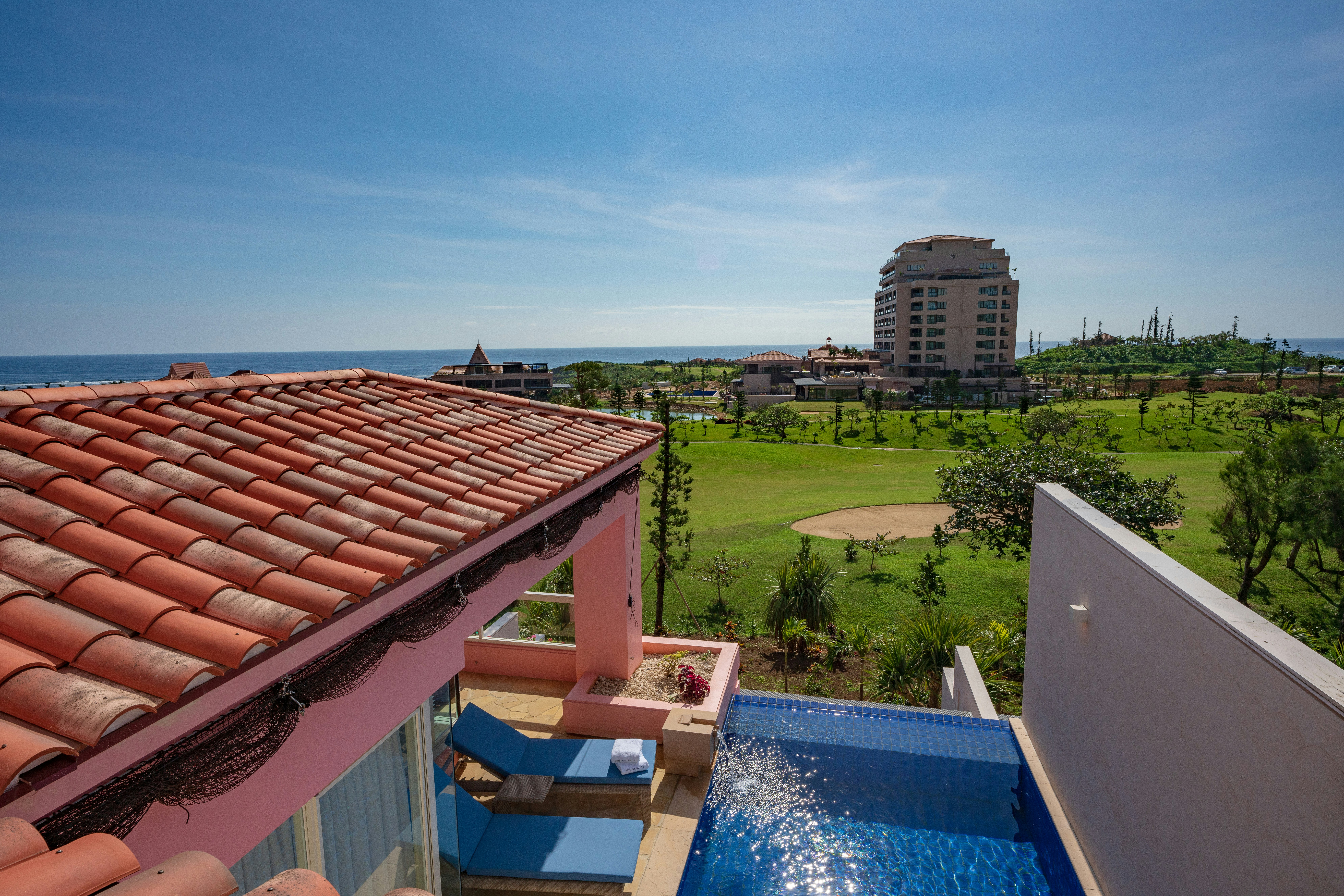 Premier Pool Villa Suite Maisonnette