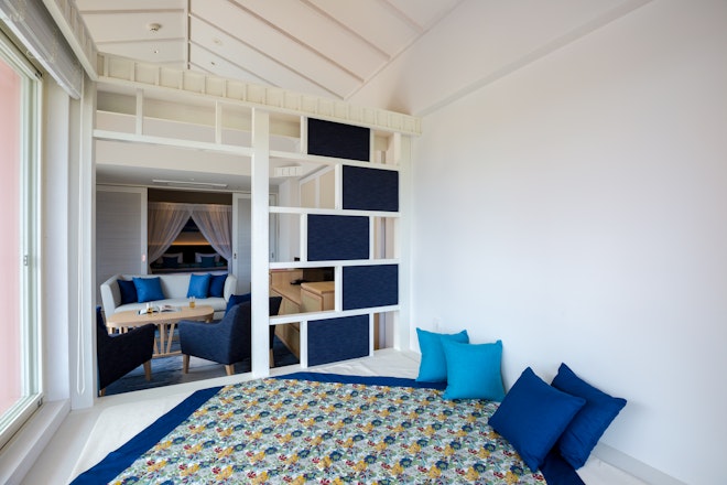 Premier Pool Villa Suite Maisonnette Day Bed