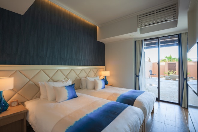 Garden Pool Suite Bedroom