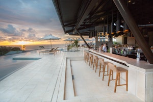 Bar 360