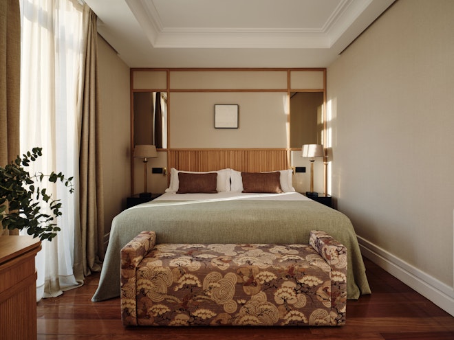 Deluxe King Garden - Bedroom