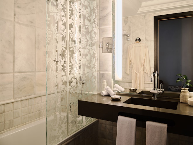 Unico King Exterior - Bathroom