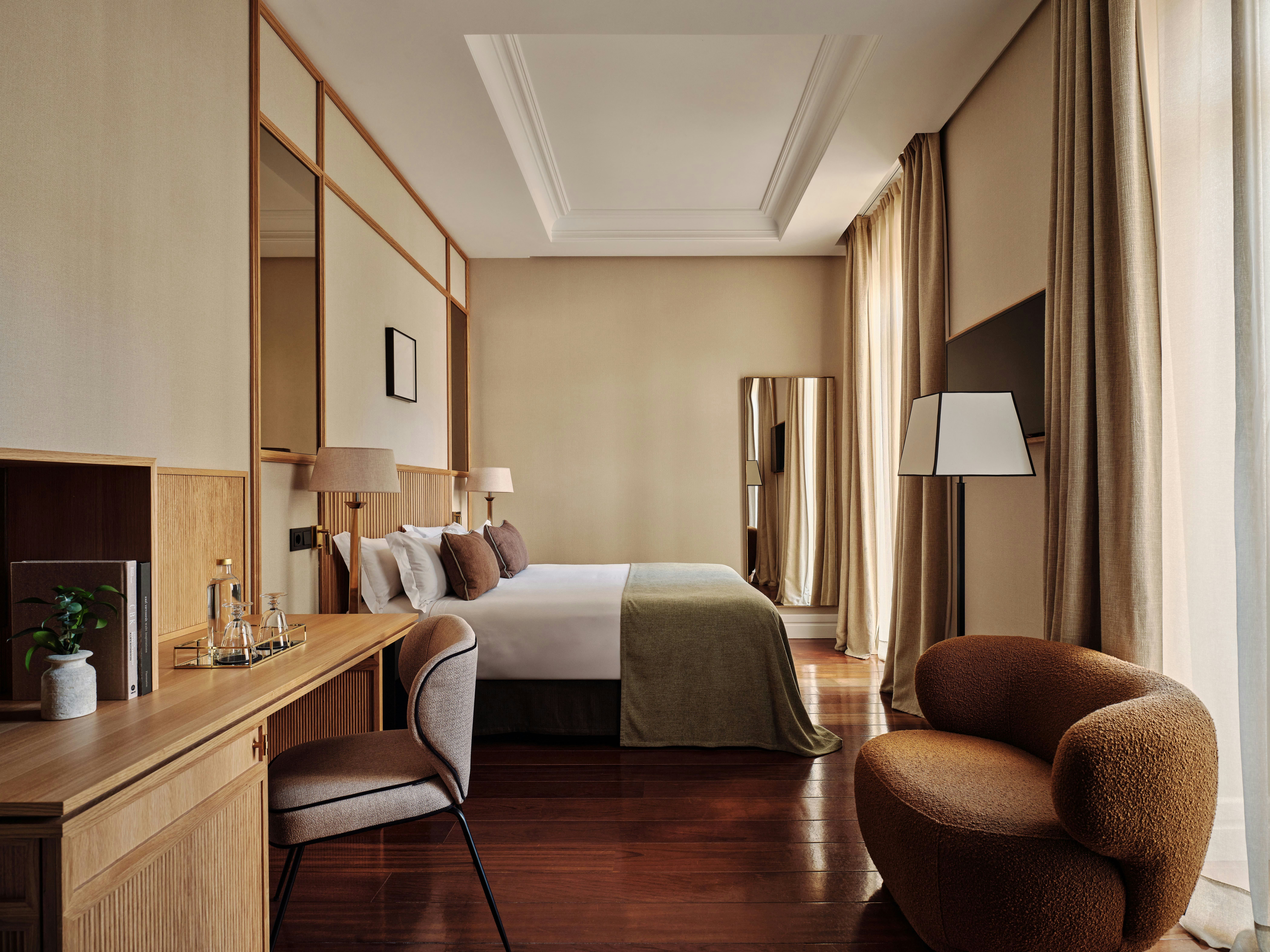 Deluxe King or Twin Room - Bedroom