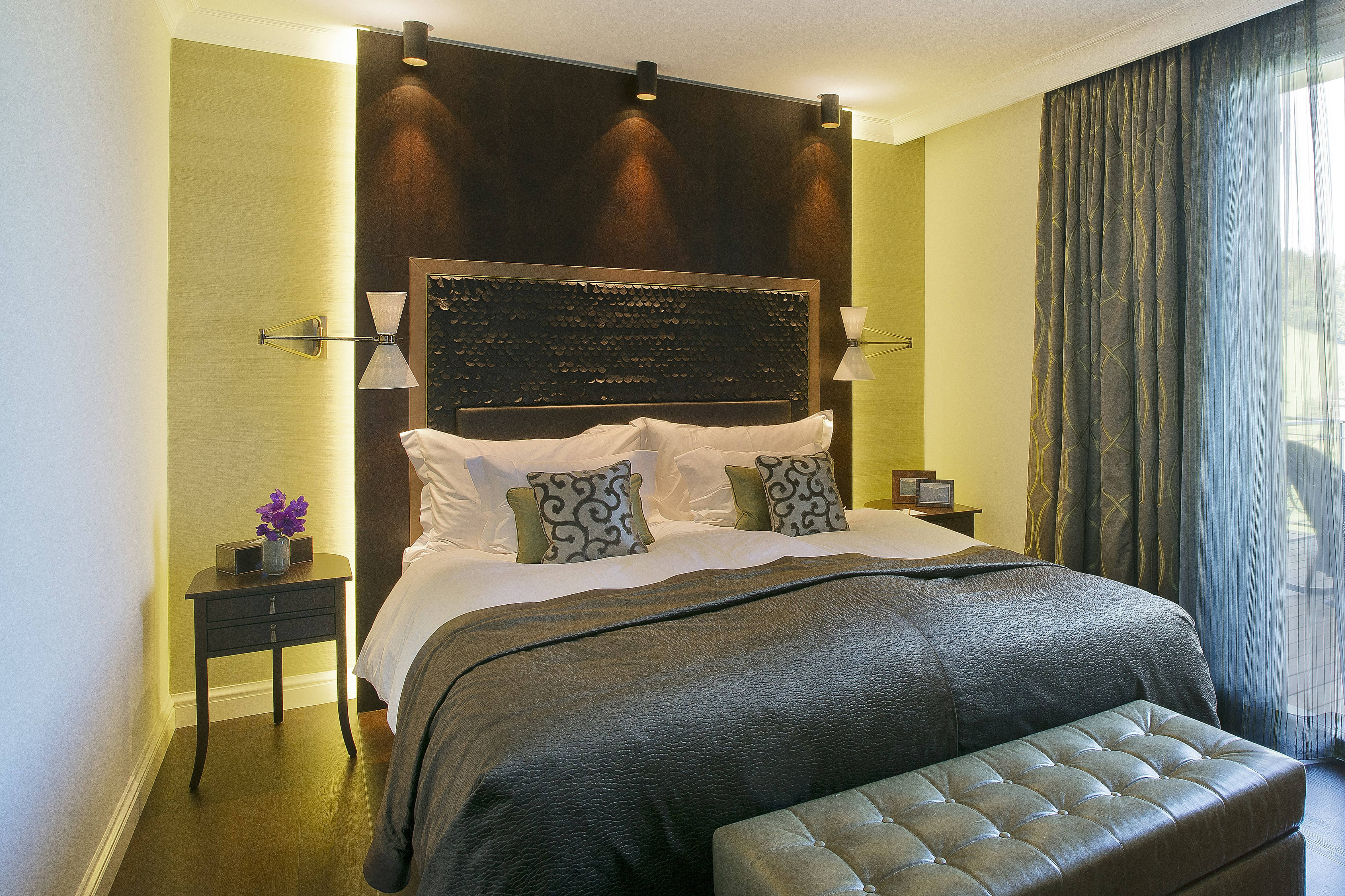 Corner Suite Lake View/Alpine View - Bedroom