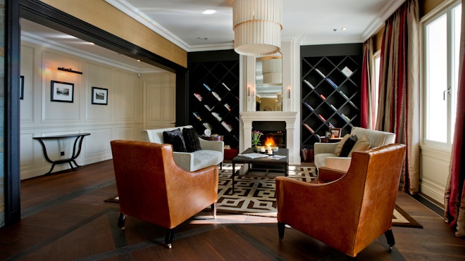 Reception Salon