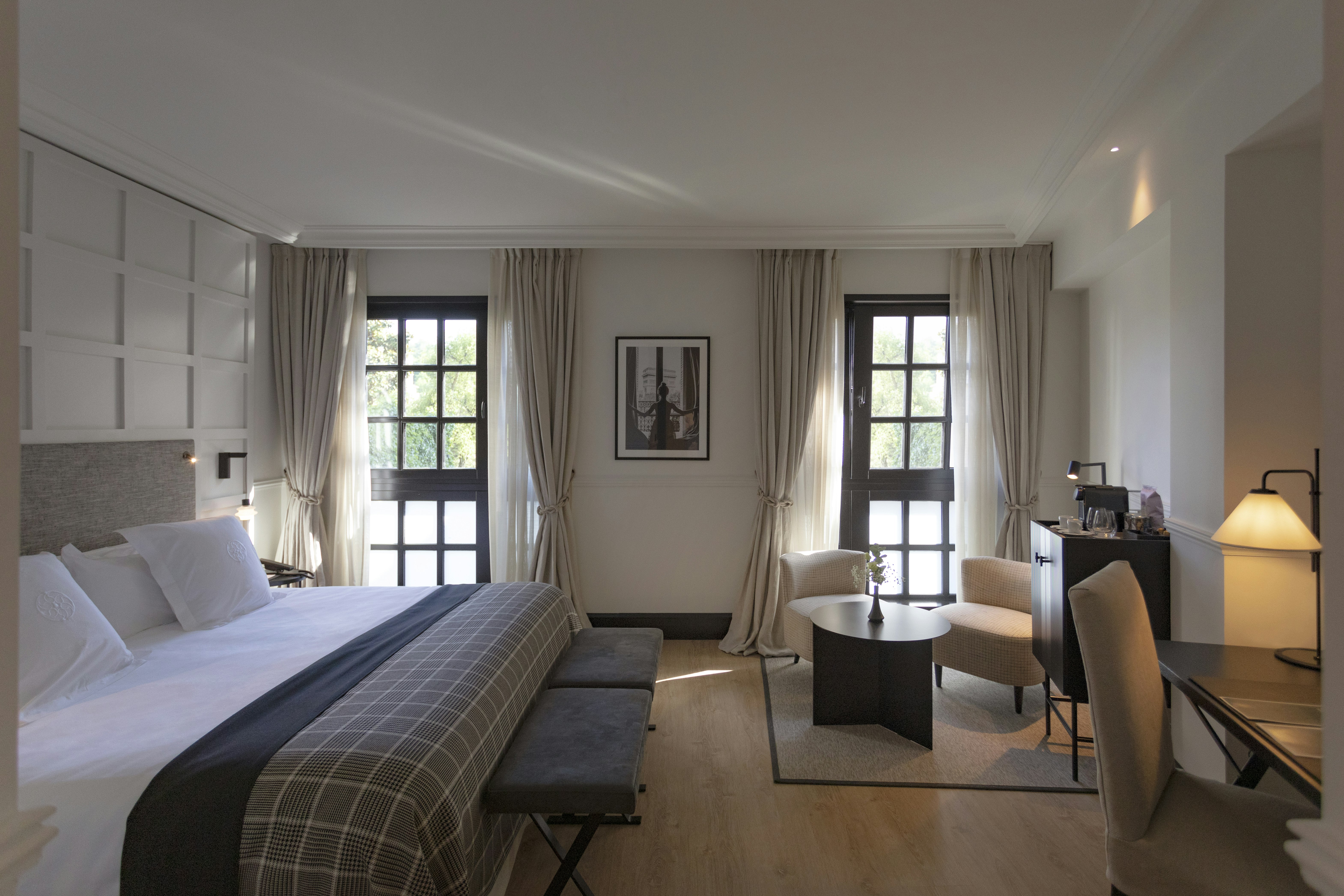 Contemporary Deluxe Room