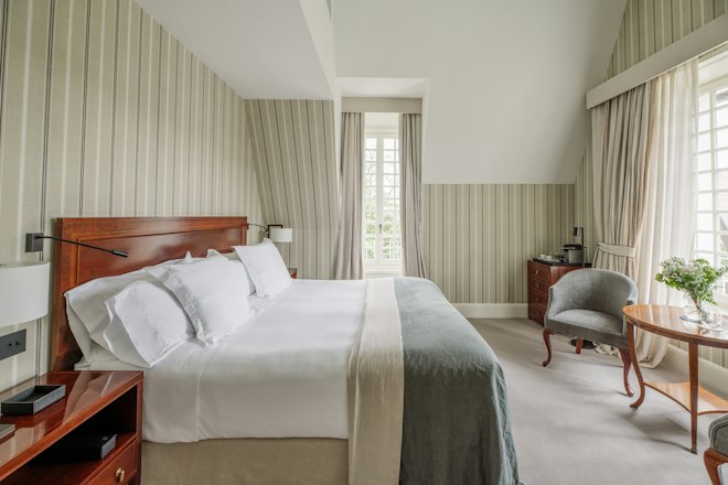 Deluxe Room - Bedroom