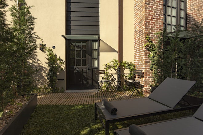 Garden Privilege Room