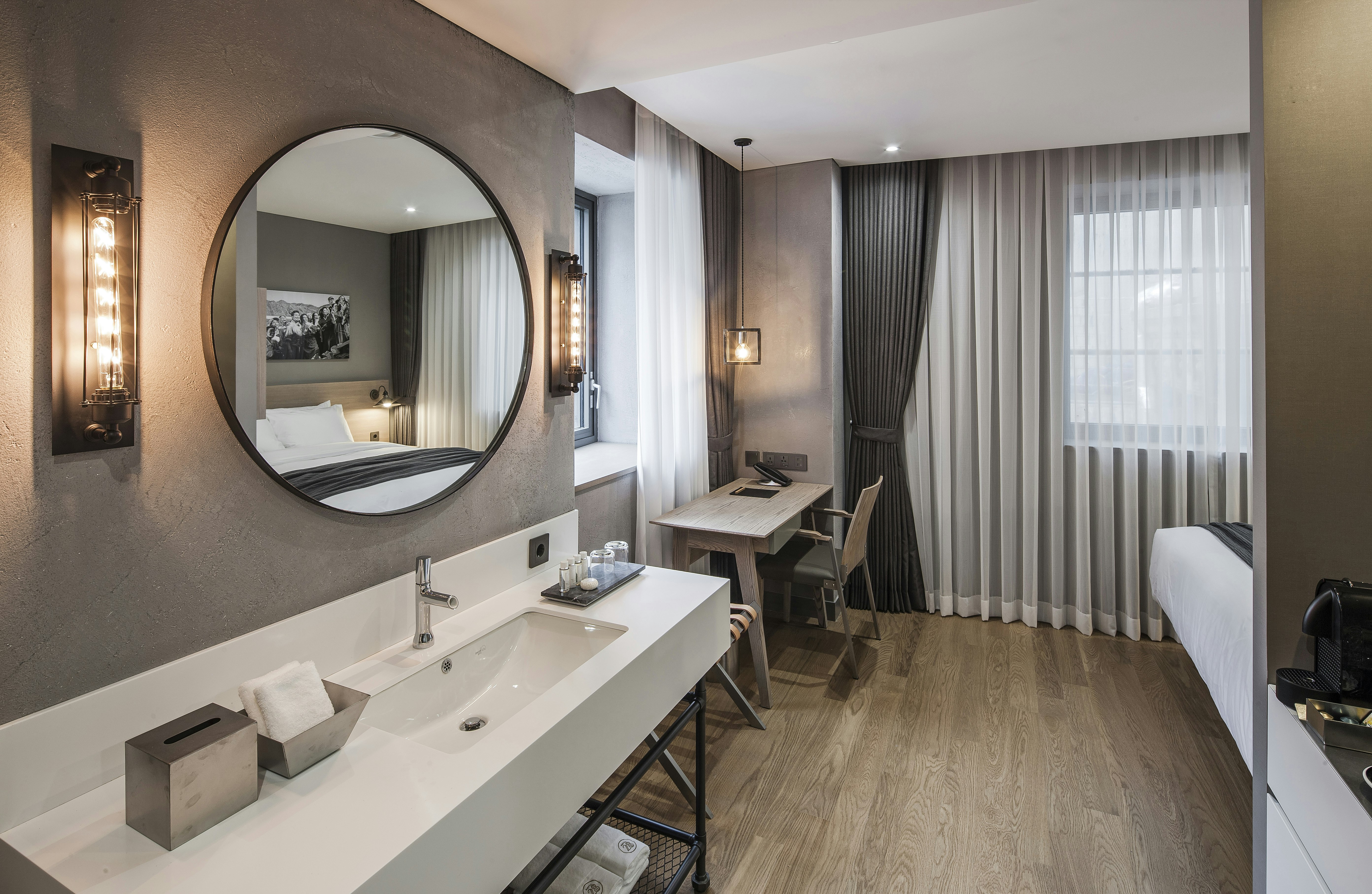 Semi Deluxe King - Bathroom