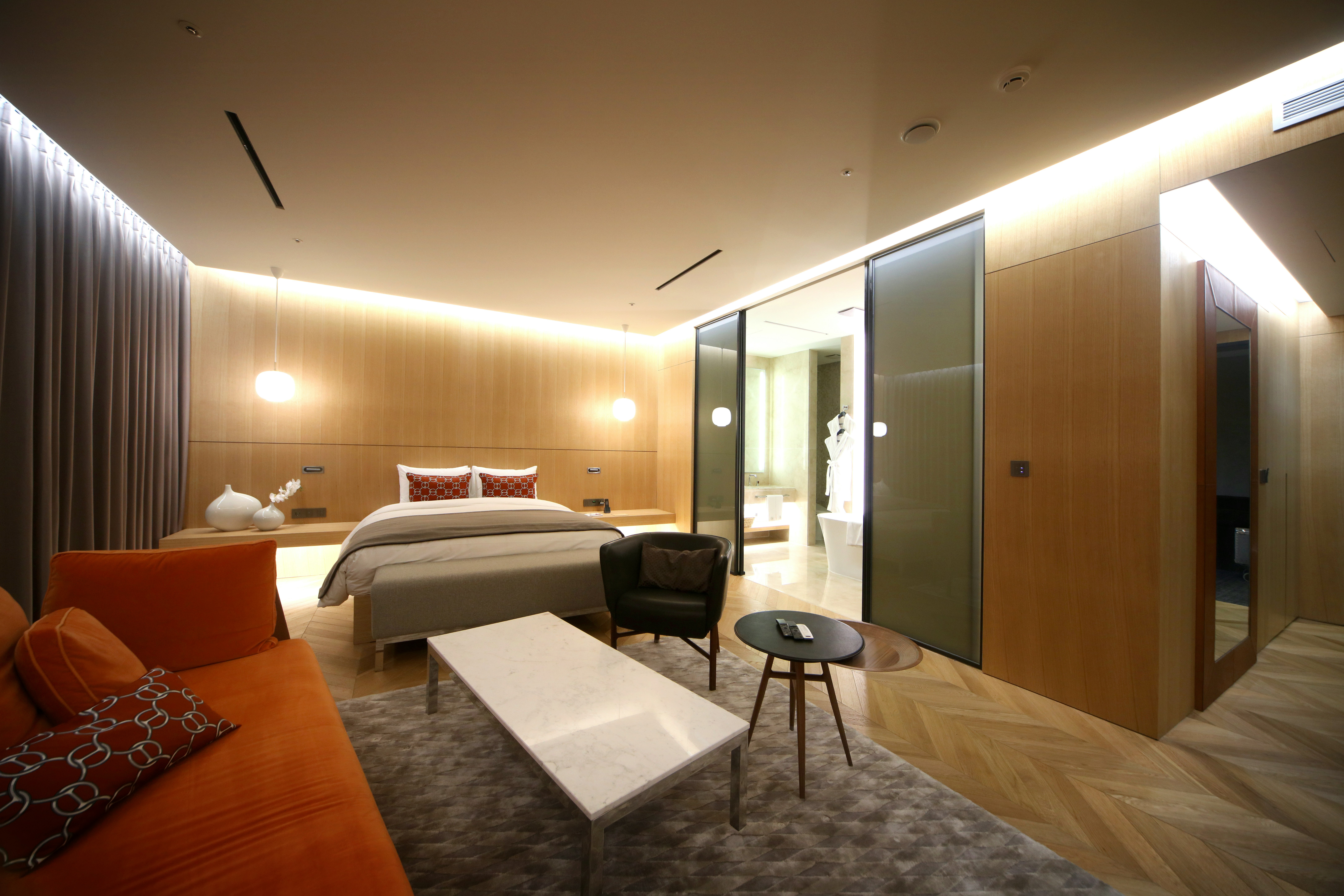 Signature Suite - Bedroom