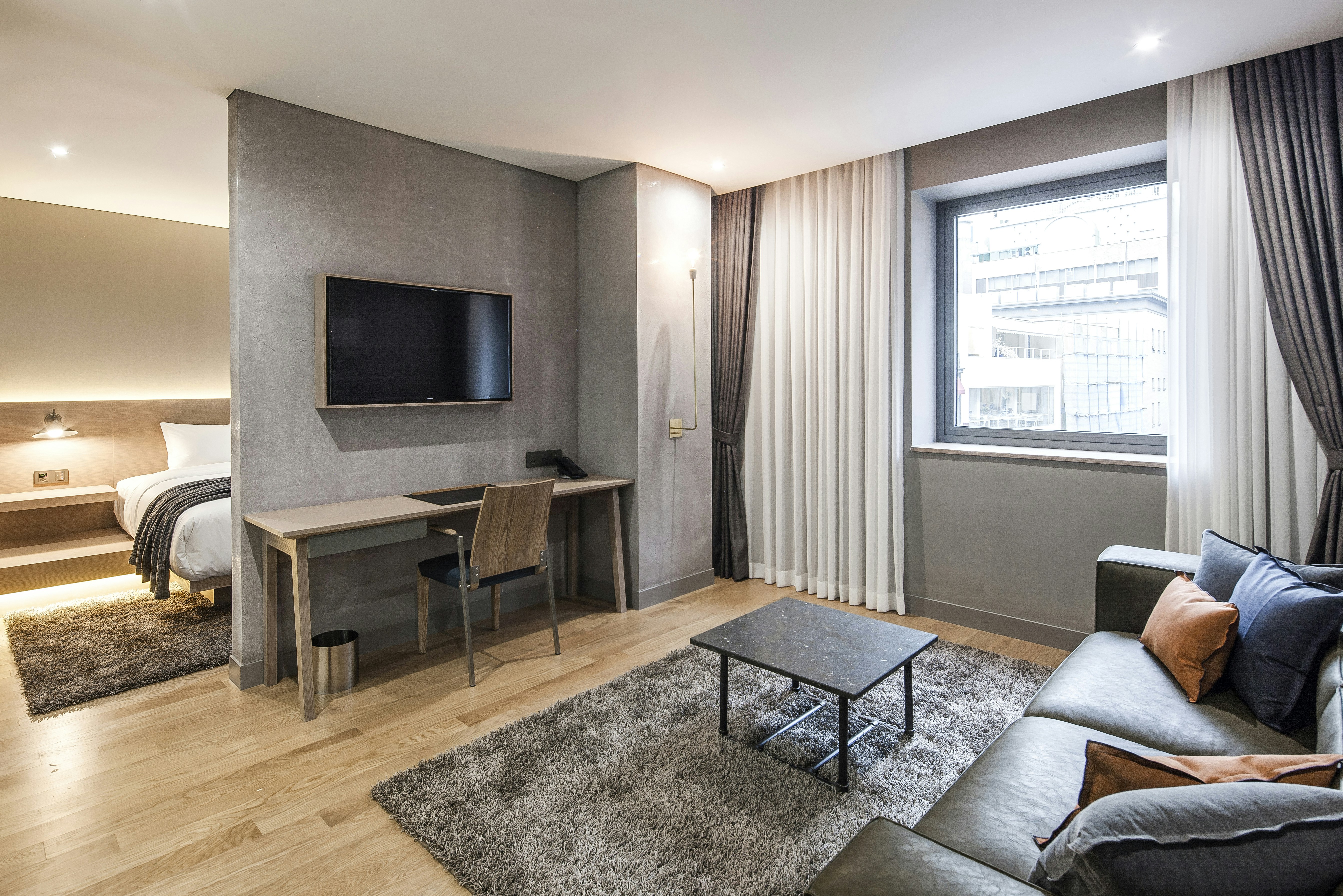 Corner Suite - Living Area