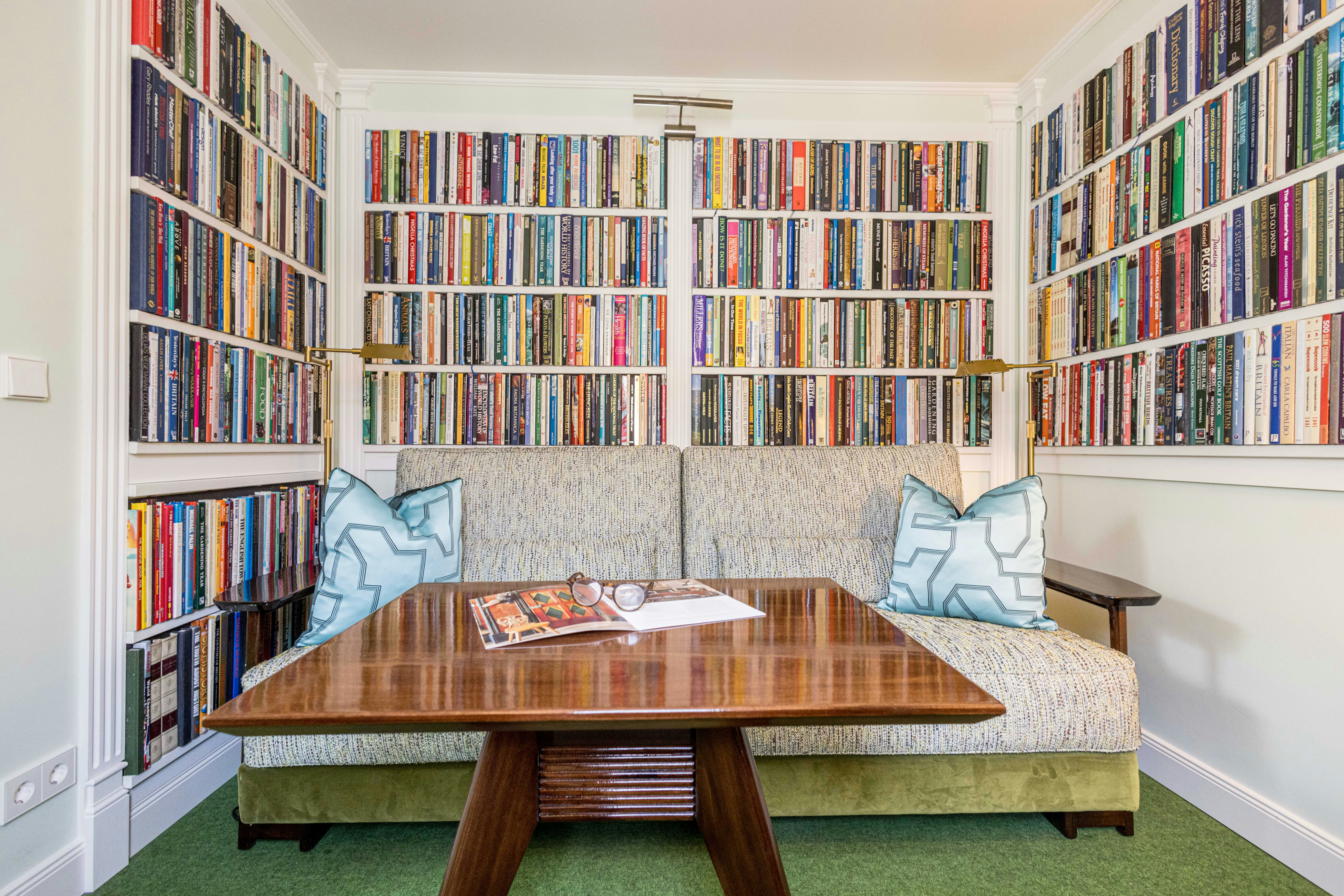 Signature Suite (Emerald Canopy) - Living Area