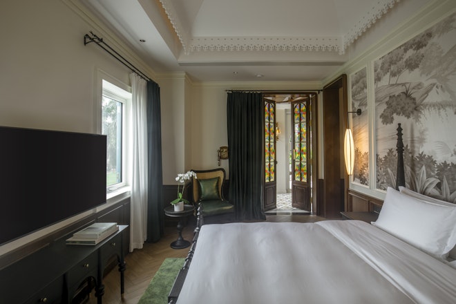 Premium View King- Bedroom
