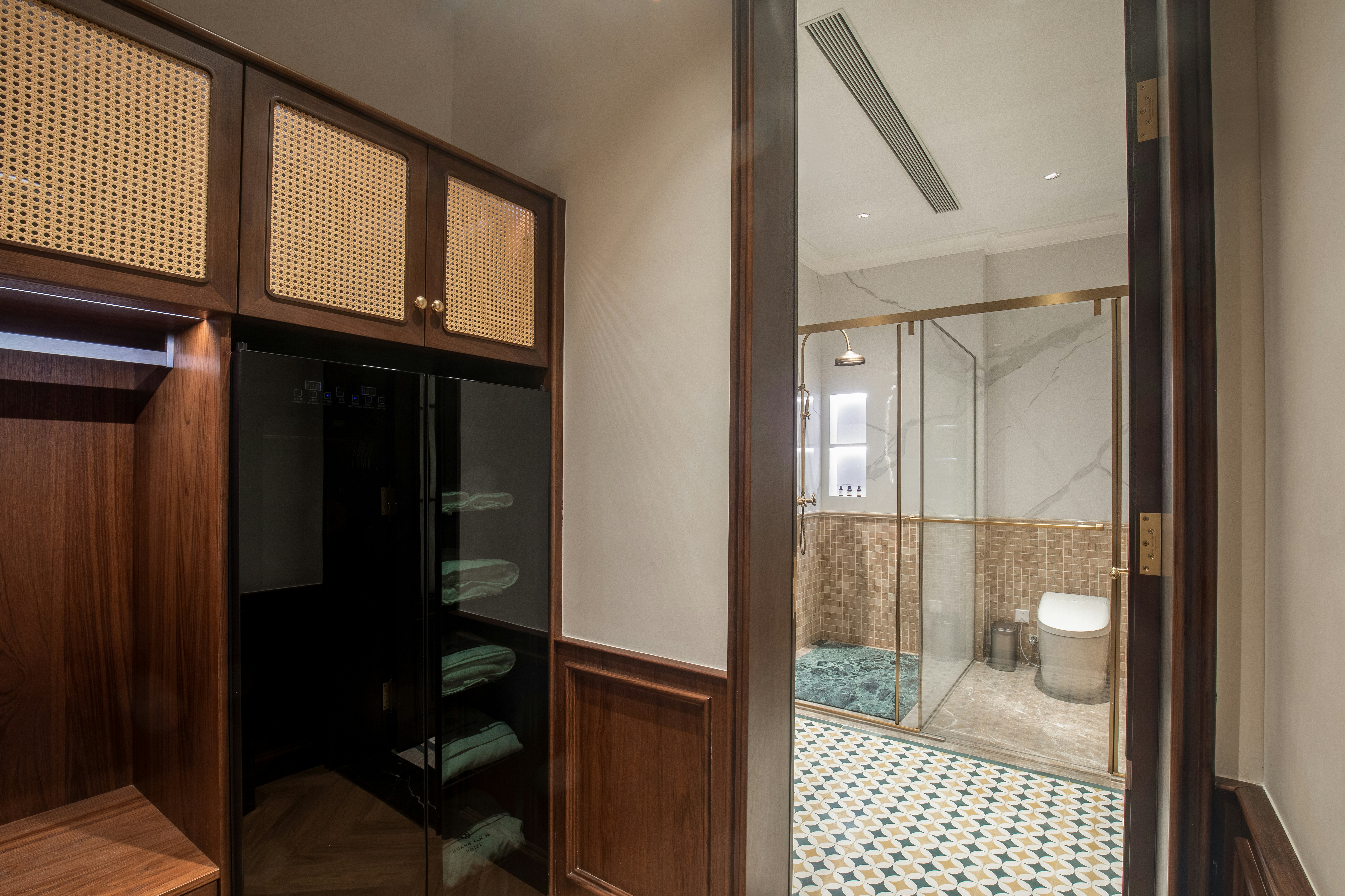 Deluxe View King Room - Bathroom