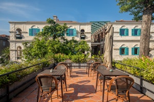 Giam Tea Exterior