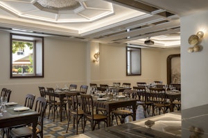 Thinn Geng Interior