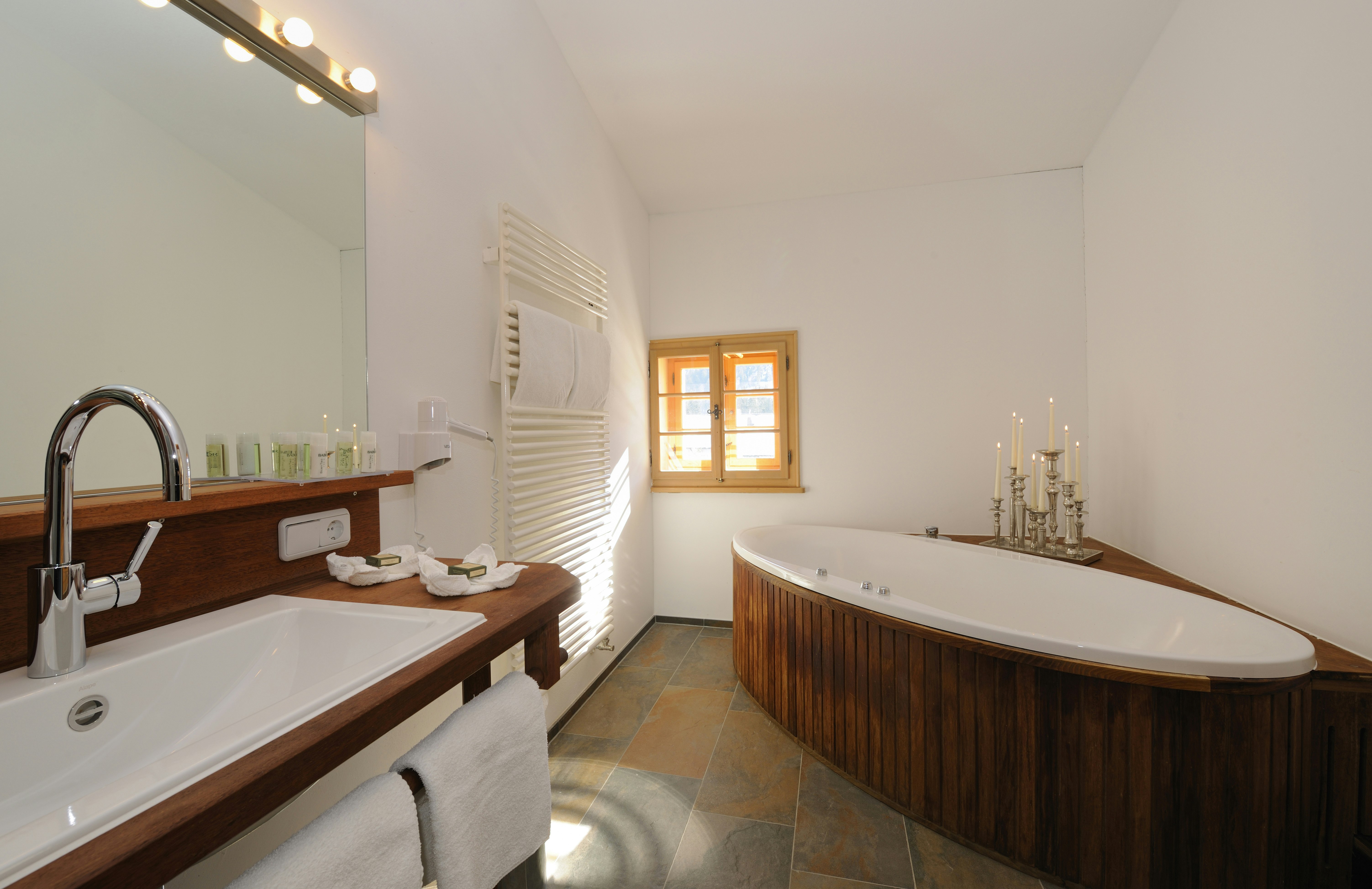 Steinbock / Capricorn Room - Bathroom