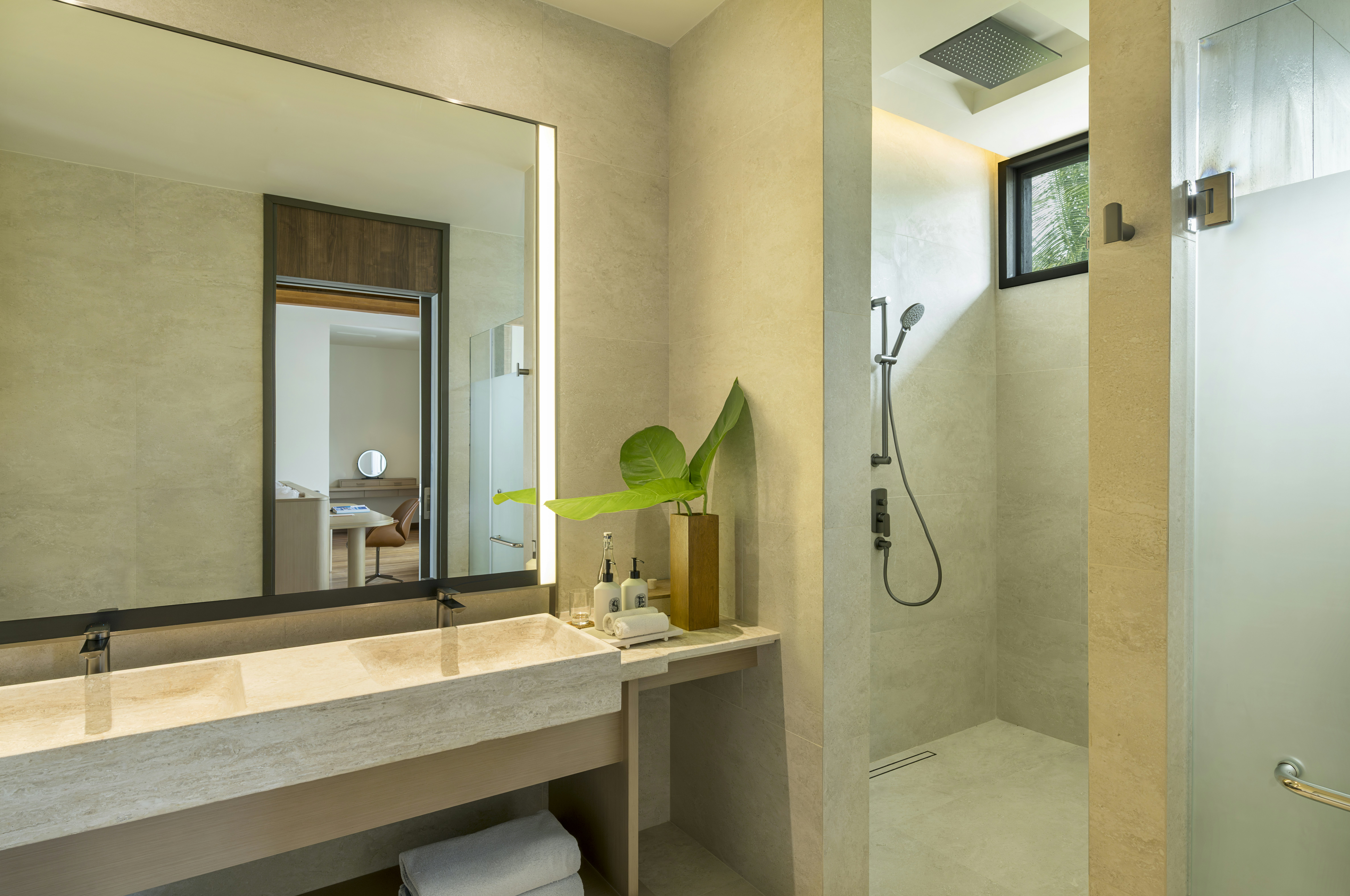 Three Bedroom Beach Pavilion with Pool - Master Bathroom