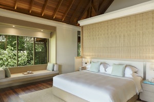 Deluxe Beach Bungalow with Pool - Bedroom