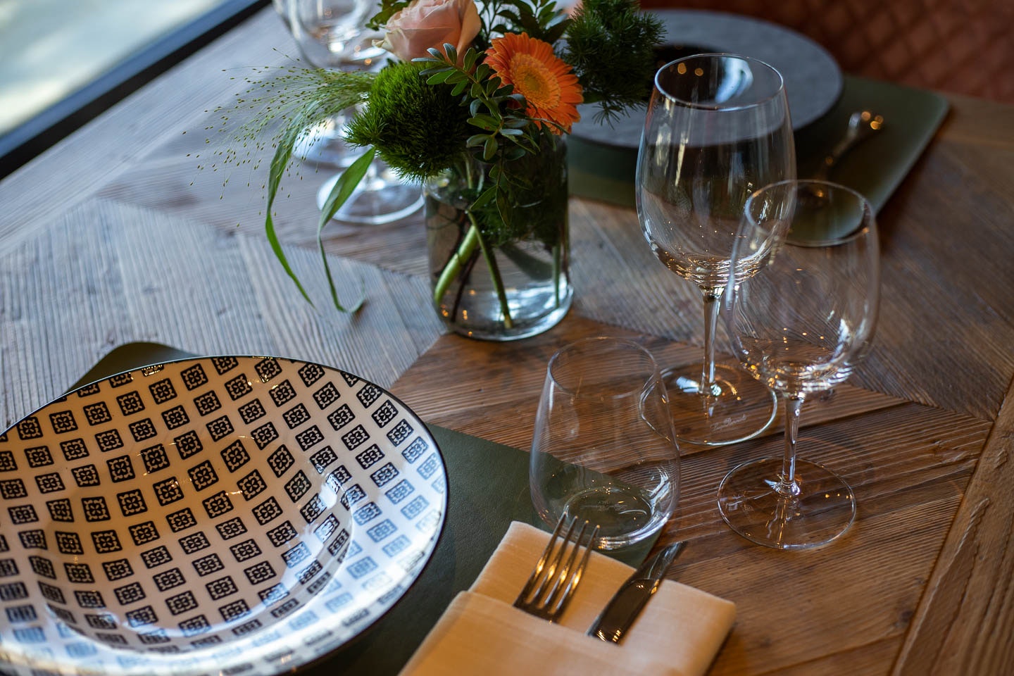 Essenza Restaurant Details