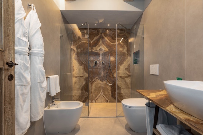 Junior Suite Patio - Bathroom