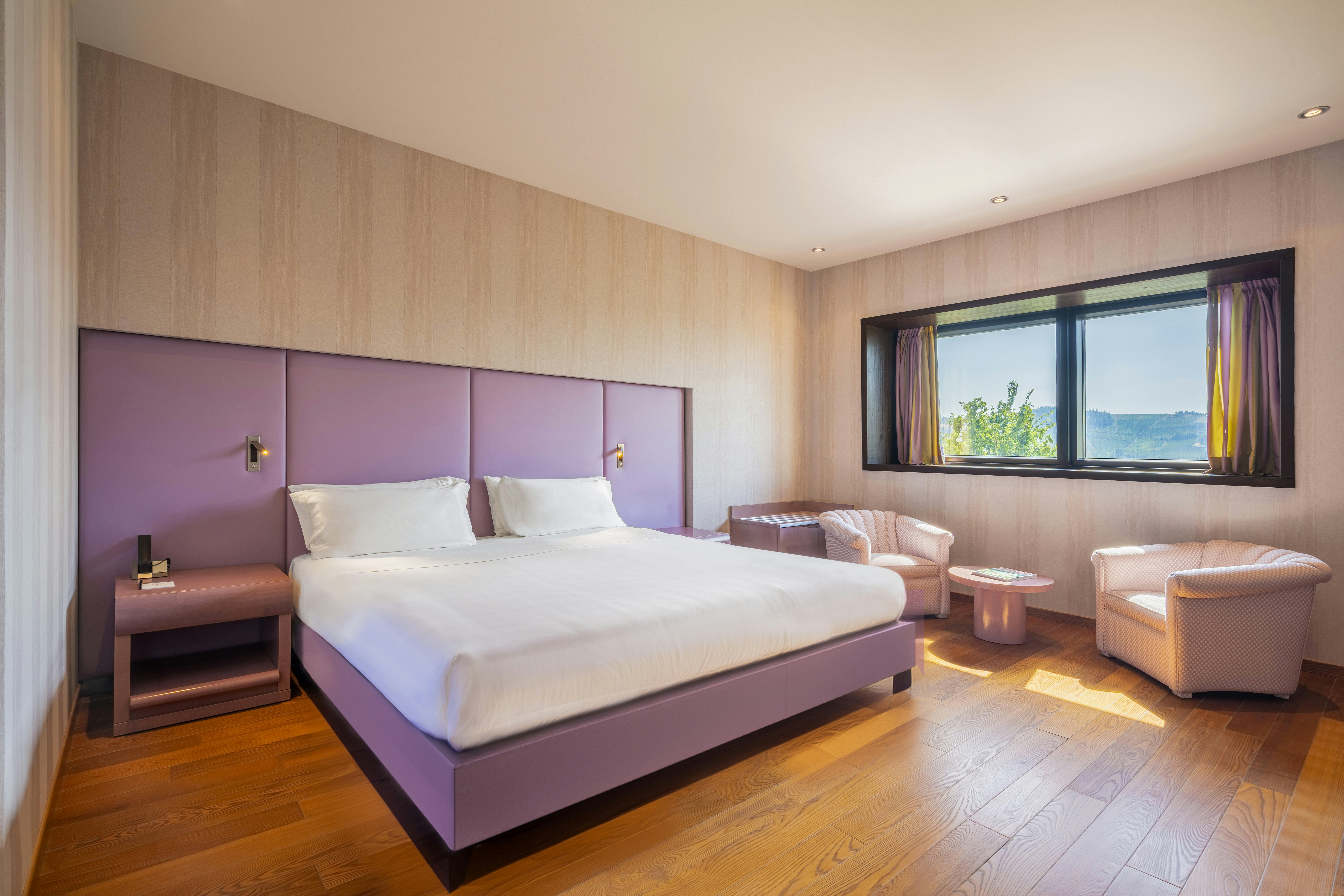 Deluxe Room - Bedroom