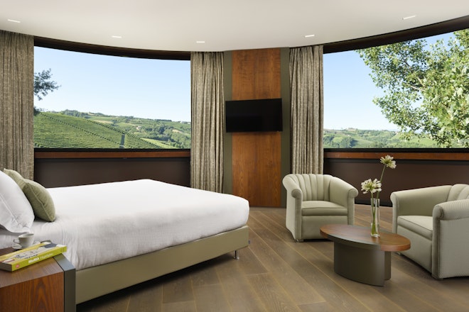 Suite - Bedroom