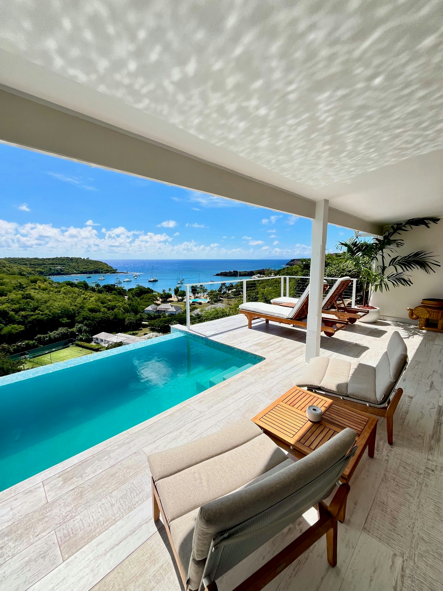 Hillside Pool Suite - Pool