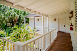 Deluxe Junior Suite - Entrance Walkway