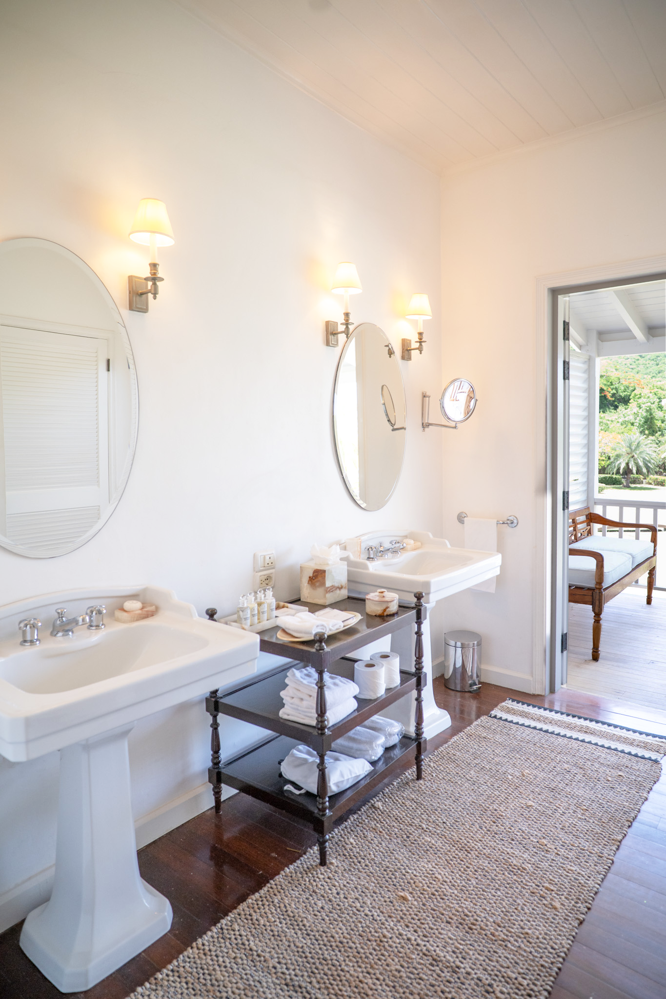 Deluxe Junior Suite - Bathroom