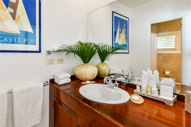 Beach Cabana - Bathroom
