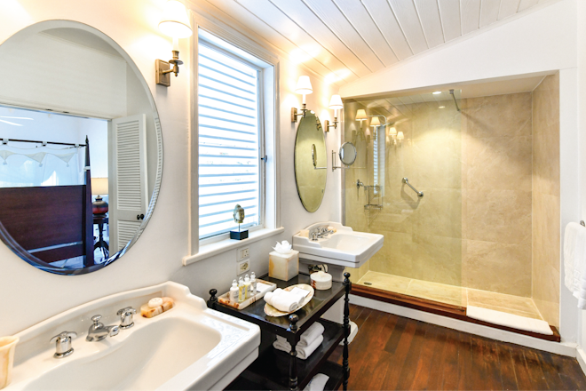Junior Suite - Bathroom