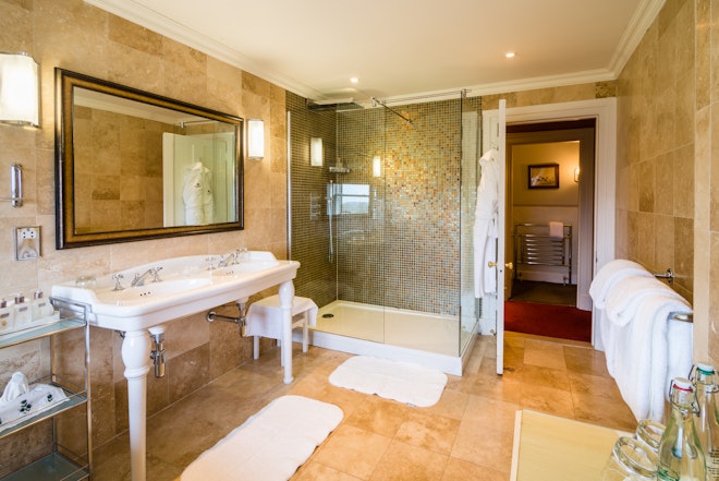 Superior Double - Bathroom
