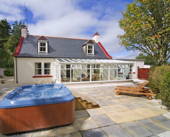 Bedroom Cottage Exterior