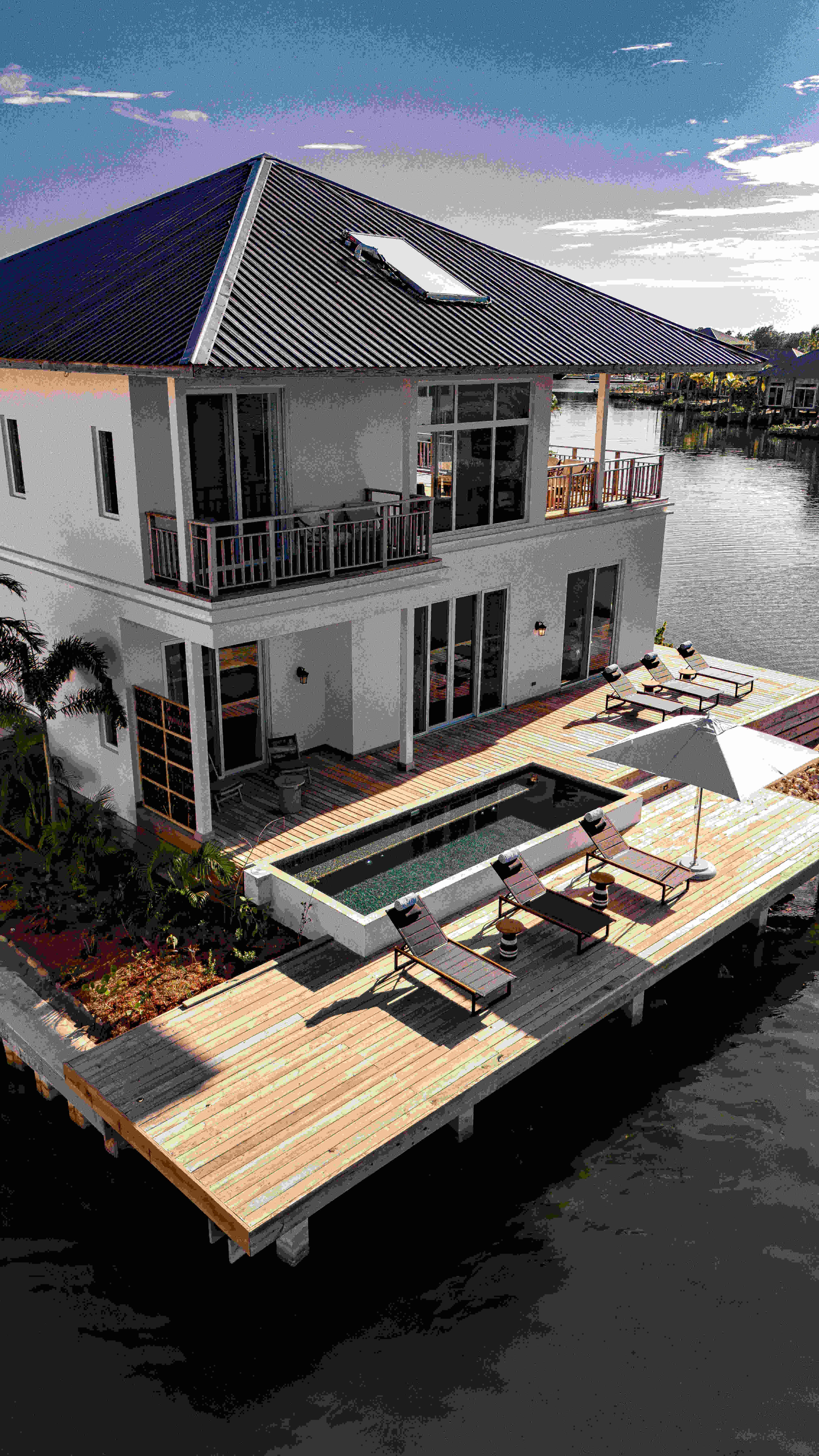 Marina Villa - Exterior