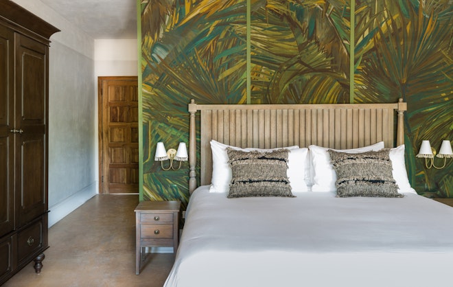Deluxe Room - Bedroom