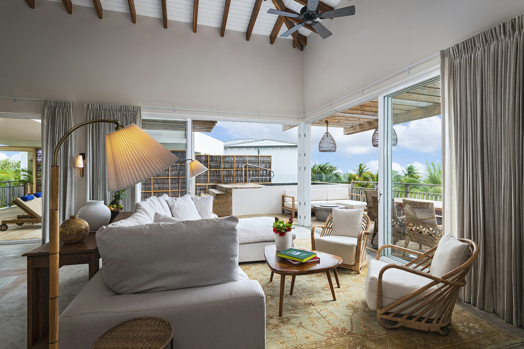 Sea View - 3 Bedroom Penthouse - Living Area