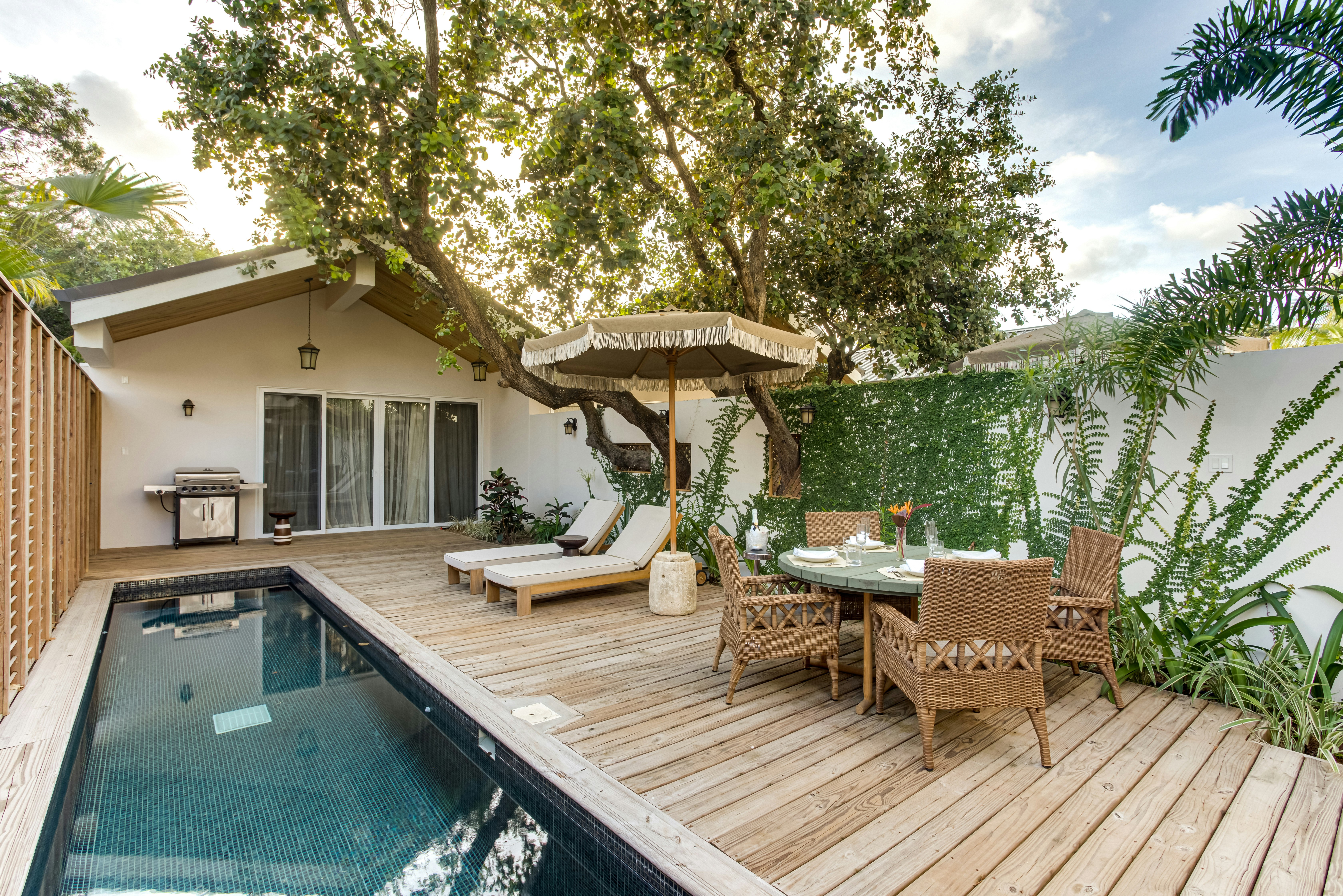 Two Bedroom Beachfront Villa - Sundeck & Pool