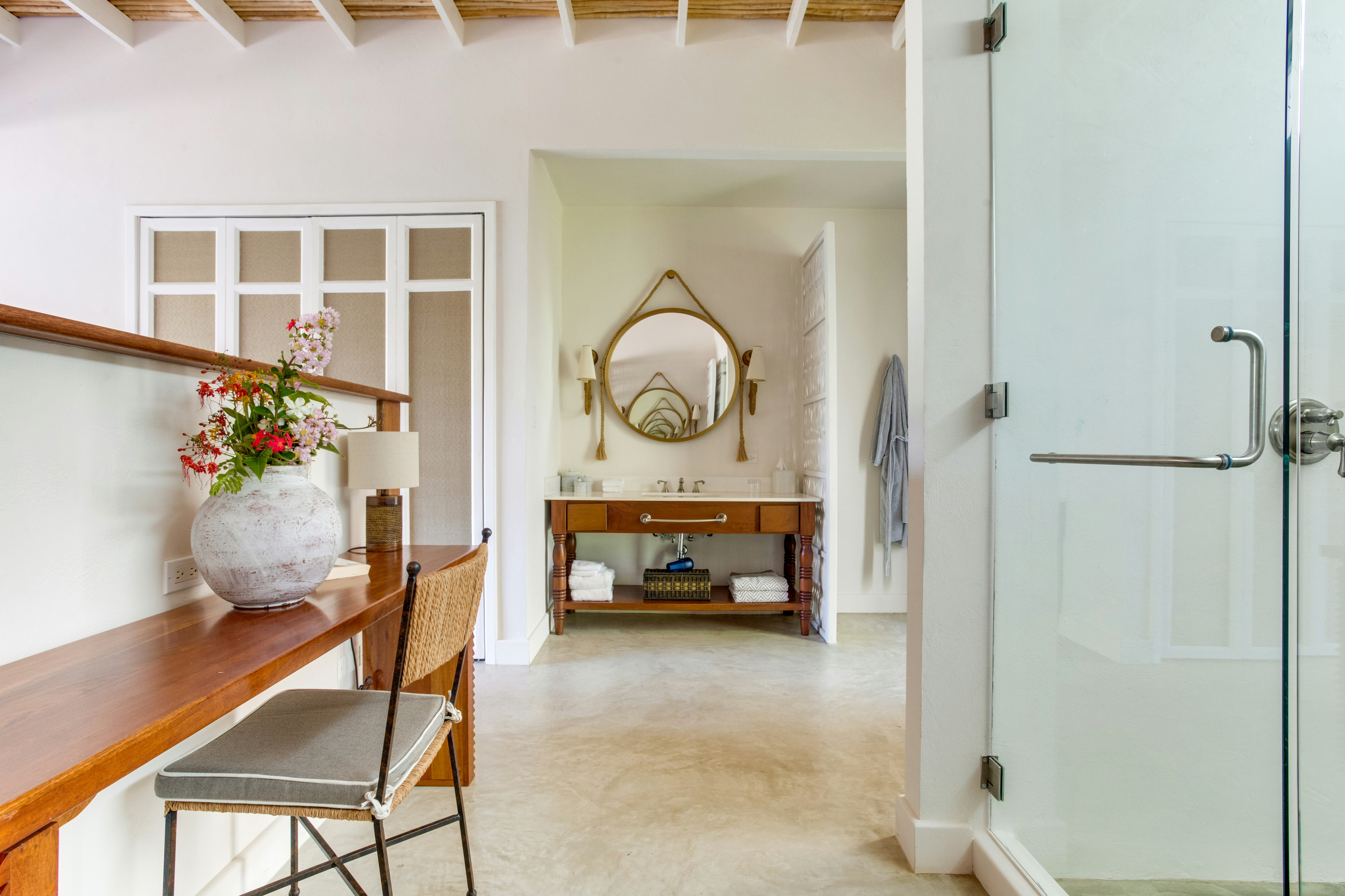 Two Bedroom Beachfront Villa - Bathroom